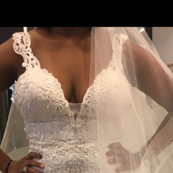 Lazaro Wedding Gown - Picture 6 of 7